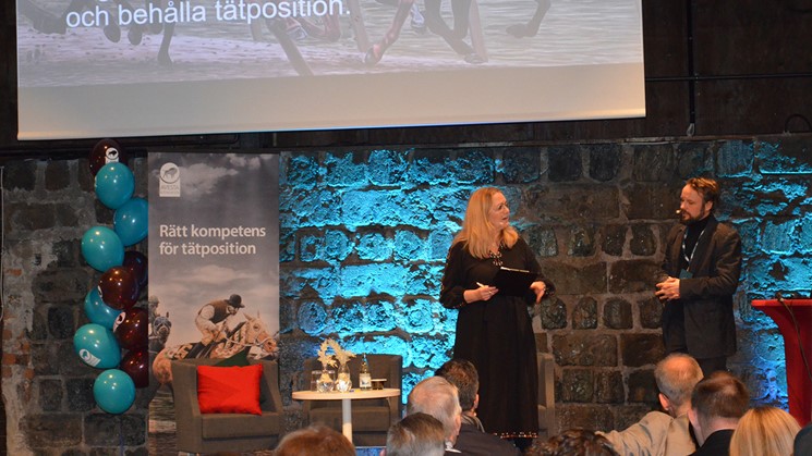 Ellinor Persson moderator tillsammans med Fredrik Torberger konsult- & framtidsstrateg på Kairos Future